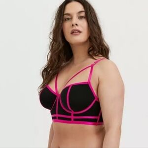 🎊Torrid Black and Pink Sheer Bra